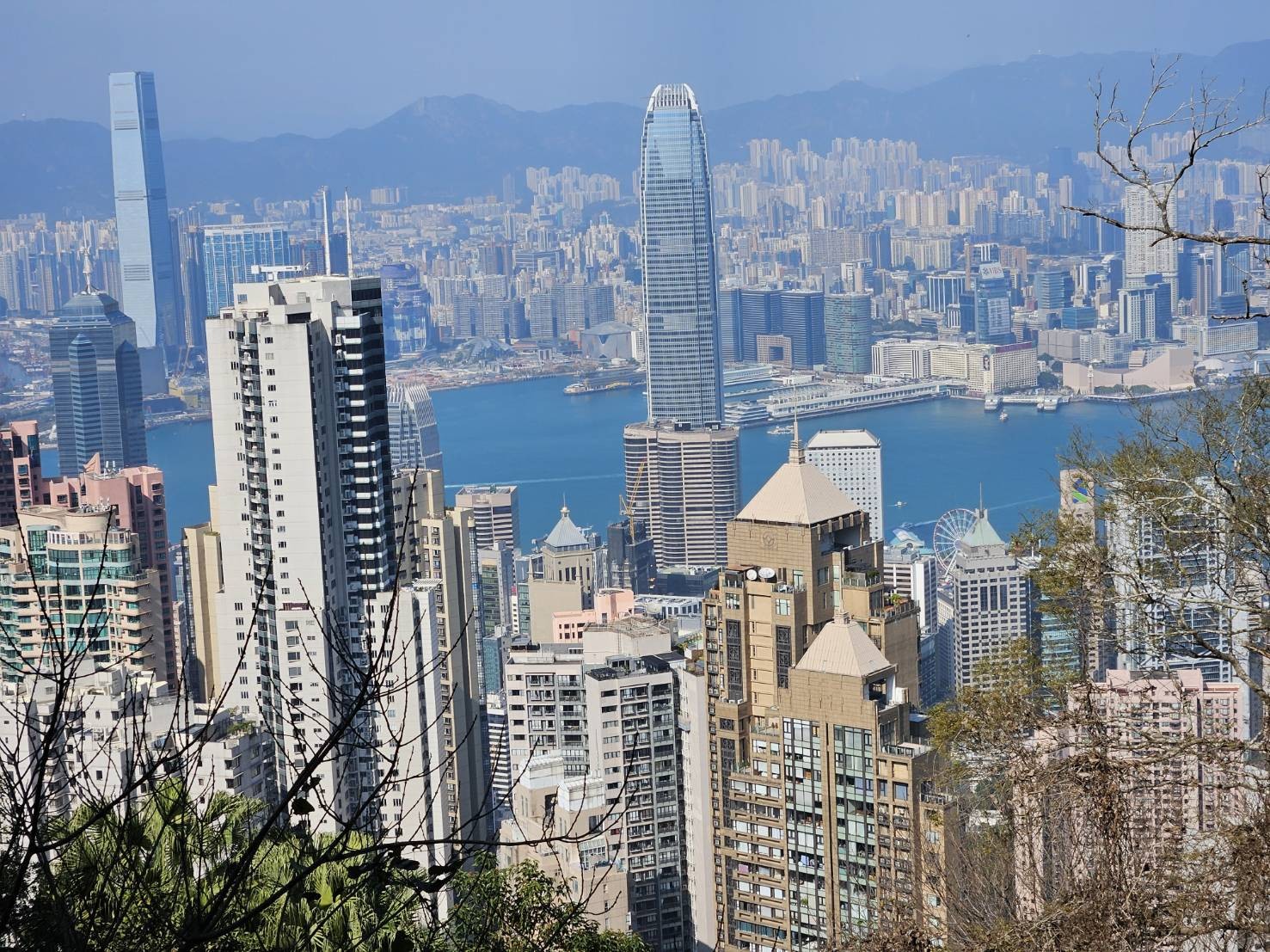 香港